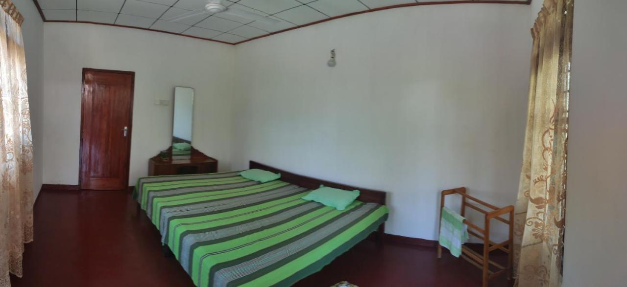 Southern Beach Surf Lodge Ahangama Eksteriør bilde